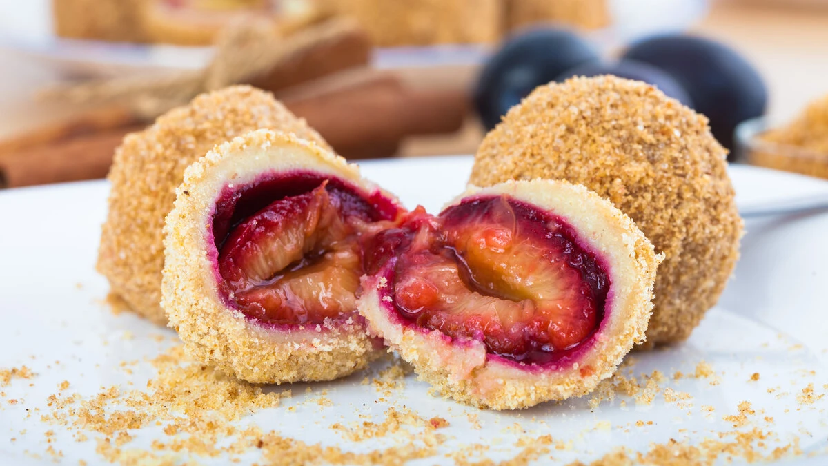 20240414091110-szilv-c3-a1s-20gomb-c3-b3c-20-20hungarian-20plum-20dumpling