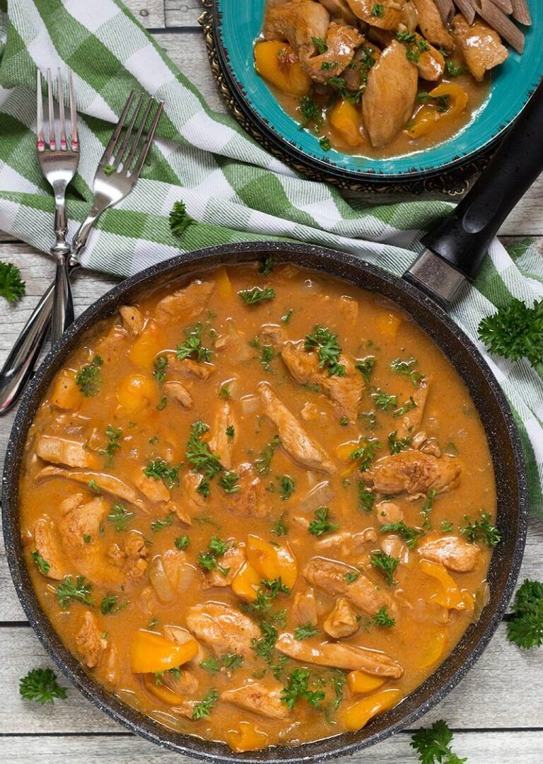 Authentic Hungarian Chicken Paprikash Recipe (Paprikás Csirke) 8bb2c5a099417dd72b0bed25b2b25808