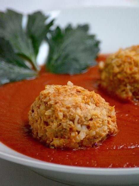 Authentic Hungarian Meatballs in Tomato Sauce Recipe (Paradicsomos Húsgombóc) 6312bd7a494b920479d511b8355bb1d2