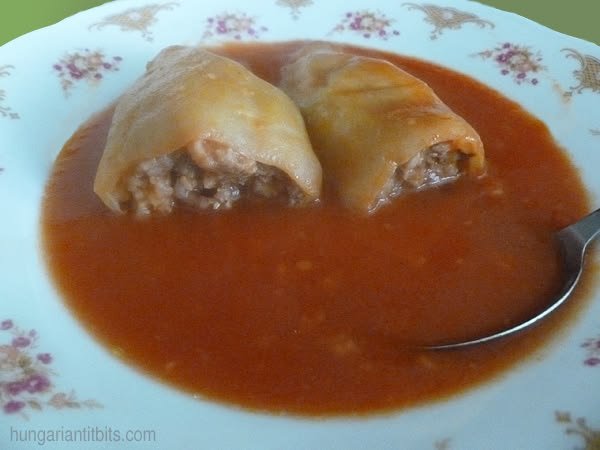 Stuffed peppers in tomato sauce 9a26f38aeae741d49bf82622e0ab588c