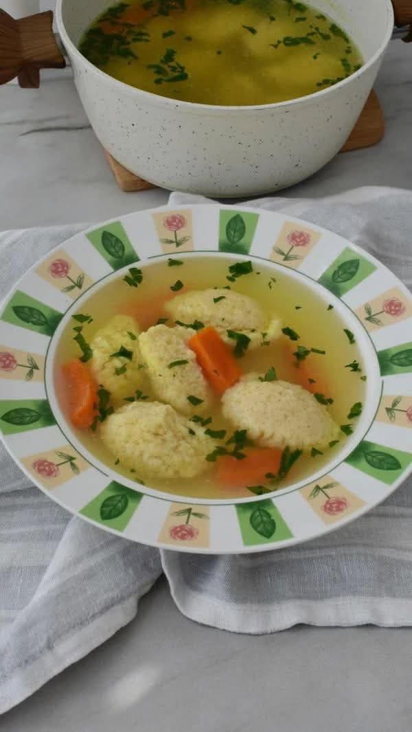 Authentic Hungarian Grízgaluska Leves Recipe (Semolina Dumpling Soup) a25dac4ad988df5d4cd706321a5049e2