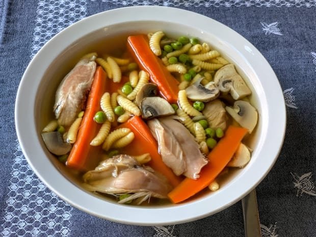 Hungarian Chicken Soup (Újházi Tyúkhúsleves) – A Classic Comforting Recipe hungarian-chicken-soup-ujhazi-tyukhusleves